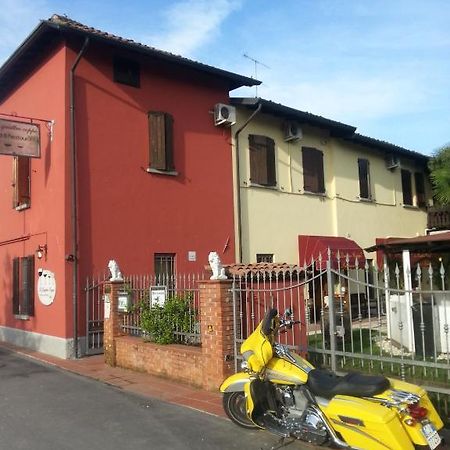 Manuela Le Quattro Coppe Hotel Desenzano del Garda Kültér fotó
