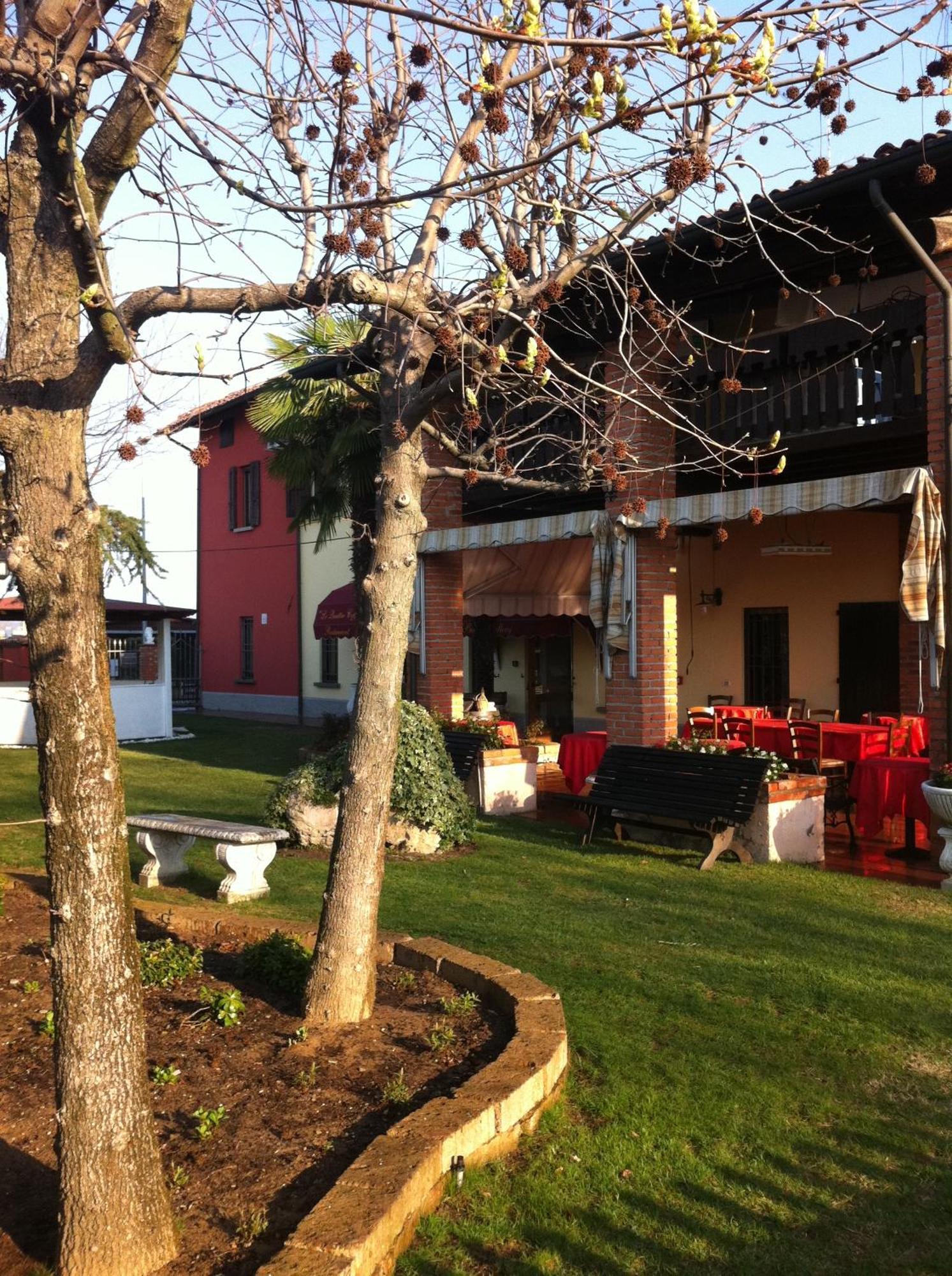 Manuela Le Quattro Coppe Hotel Desenzano del Garda Kültér fotó