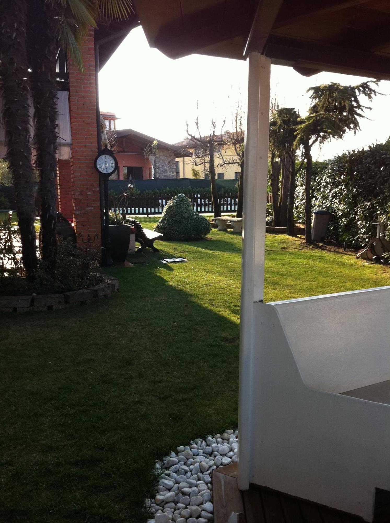 Manuela Le Quattro Coppe Hotel Desenzano del Garda Kültér fotó
