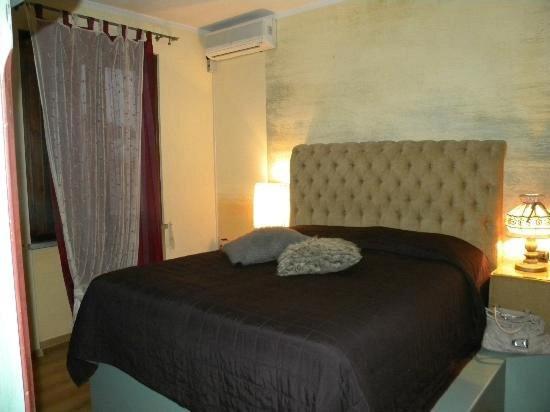 Manuela Le Quattro Coppe Hotel Desenzano del Garda Kültér fotó