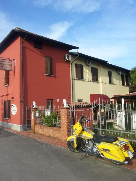 Manuela Le Quattro Coppe Hotel Desenzano del Garda Kültér fotó